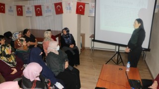 Yalova Belediyesinden aile içi iletişim semineri