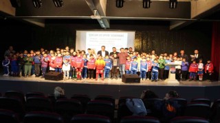 Yıldız futbolcuların sorunları seminerde ele alındı