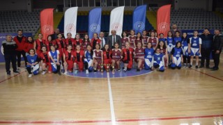 Yıldız Kadınlar basketbol şampiyonu Gazi Spor Kulübü