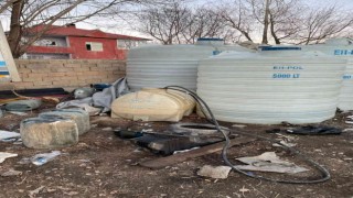 Yüksekovada 32 bin litre kaçak akaryakıt ele geçirildi