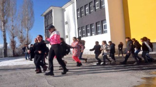 Yüksekovalı öğrenciler, sporda düzenlenen şampiyonlarda başarılar elde etti