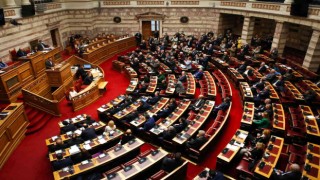 Yunanistanda muhalefetten hükümete dinleme skandalı hakkında gensoru önergesi