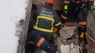 12 kişiyi canlı kurtardılar