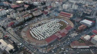 12 Şubat Stadyumu çadır kente dönüştürüldü