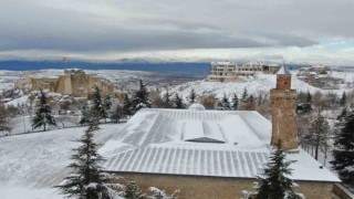 3 büyük deprem gören 5 bin yıllık tarihi mahallede tek taş bile düşmedi