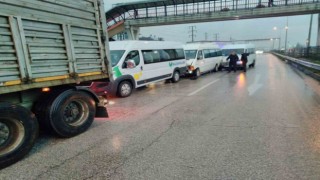 4 aracın karıştığı kazada 10 kişi yaralandı