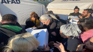 7 bin adet yeni ayakkabı depremzedelere dağıtıldı