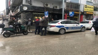 85 yaşındaki yayaya geri geri gelen otomobil çarptı