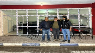 Adanalı kebapçı, Hatayda depremzede meslektaşına yeni dükkan açtı