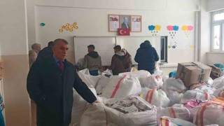 Adilcevazdan deprem bölgesine yardım eli