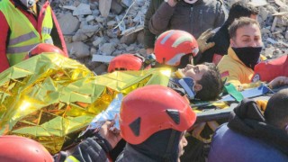 Adıyamanda 152. saatte 8 yaşındaki Ahmet kurtarıldı