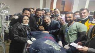 ADÜ sağlık ekibi depremin 261inci saatindeki kurtuluşa destek oldu