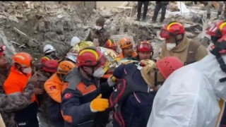 AFAD Afyonkarahisar ekibi afet bölgesinde çalışmalarını sürdürüyor