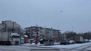 Afyonkarahisarda kar yağışı etkili oldu