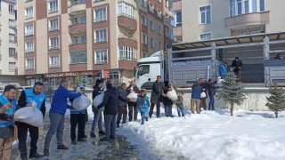 Ağrıdan 11. yardım tırı afet bölgesine gönderildi