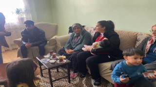 Ağrıdan deprem bölgesine giden ekipler hayat kurtarmaya devam ediyor