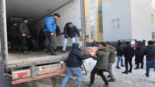 Ağrılılar depremzedeler için birlik oldu