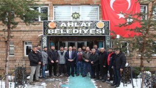 Ahlattan deprem bölgesine 4 tır yardım malzemesi gönderildi