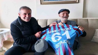 Ahmet Suat Özyazıcı hayatını kaybetti