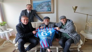 Ahmet Suat Özyazıcının başarılarla dolu yaşamı