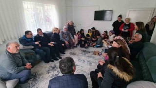 AK Parti Milletvekili Gökcan Yatağanda depremzede vatandaşları ziyaret etti