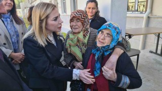 AK Parti Muğla Milletvekili Gökcan Fethiyede depremzede aileleri ziyaret etti
