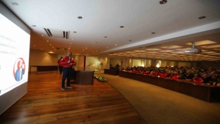 AKUT Selçuk ekibi yeni gönüllüleri bilgilendirdi