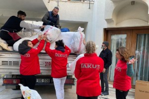 Akut Vakfı’nın Deprem Bölgelerine Yardım Sevkiyatı Aralıksız Sürüyor
