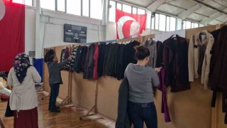 Alaplıda depremzedeler için hayır çarşısı kuruldu