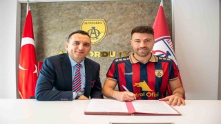 Altınordu, Hüsamettin Yeneri kadrosuna kattı