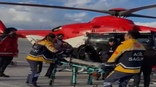 Ambulans helikopter düşük tehlikesi olan kadın için havalandı