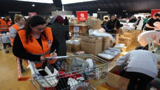 Antalyadaki depremzede vatandaşların ihtiyaçları karşılanıyor