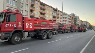 Antalyadan deprem bölgesine gönderilen 20 arazöz, içme suyu ihtiyacını karşılayacak