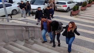 Araç çalıp ilçe ilçe gezen 3 şüpheli kıskıvrak yakalandı; suç makinesi çıktılar