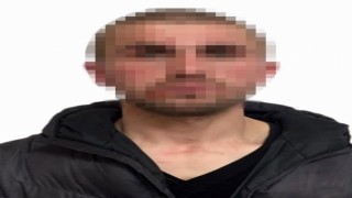 Arnavutköyde iş yerinden sigara ve gıda hırsızlığı kamerada