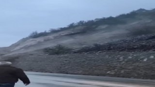 Artvinde heyelan anı kameralara yansıdı