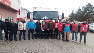 Aslanapadan deprem bölgesine 15 ton un gönderildi