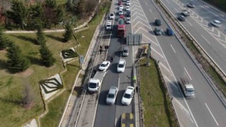 Ataşehirde yol ayrımını kaçıran sürücü kazaya neden oldu: 1 yaralı