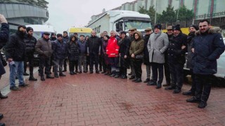 Avcılar Belediyesi yardım tırları ve iş makineleriyle afet bölgesinde