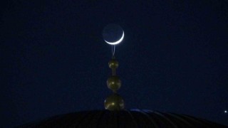 Ay, Venüs ve Jüpiter yakınlaşması Taksim Camii ile birlikte görüntülendi