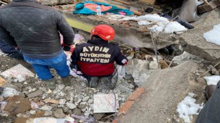 Aydın Büyükşehirin arama kurtarma ekipleri deprem bölgesinde çalışmalara başladı