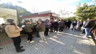 Aydınlılar depremzedeler için kan bağışı sırasına girdi