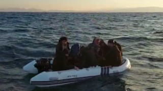 Ayvalık açıklarında 9 düzensiz göçmen kurtarıldı