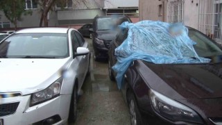 Bahçelievlerde fırtına hastanenin alüminyum panellerini uçurdu: 5 araç ağır hasarlı
