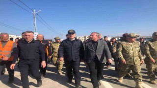 Bakan Akar Nurdağında incelemelerde bulundu