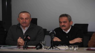 Bakan Çavuşoğlu: Devlet, millet el ele vererek tüm deprem bölgelerini ayağa kaldırmamız gerekiyor