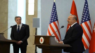 Bakan Çavuşoğlu: “F-16 ile NATO üyeliğini şart koşmak doğru bir yaklaşım olmaz”