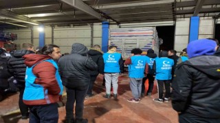Balıkesir Ülkü Ocakları depremzedelere desteğe devam ediyor