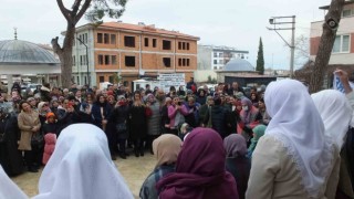 Balıkesirde 170 kişilik umre kafilesi dualarla uğurlandı