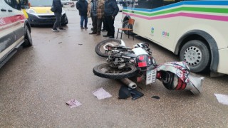 Bandırmada trafik kazasında motosiklet sürücüsü yaralandı